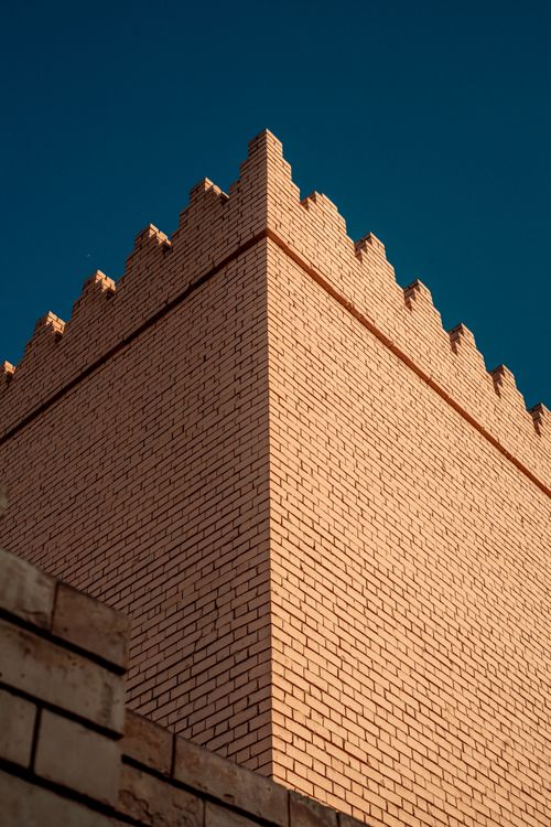 Free Detailed view of historic brickwork architecture in Baghdad, highlighting ancient design elements. Stock Photo