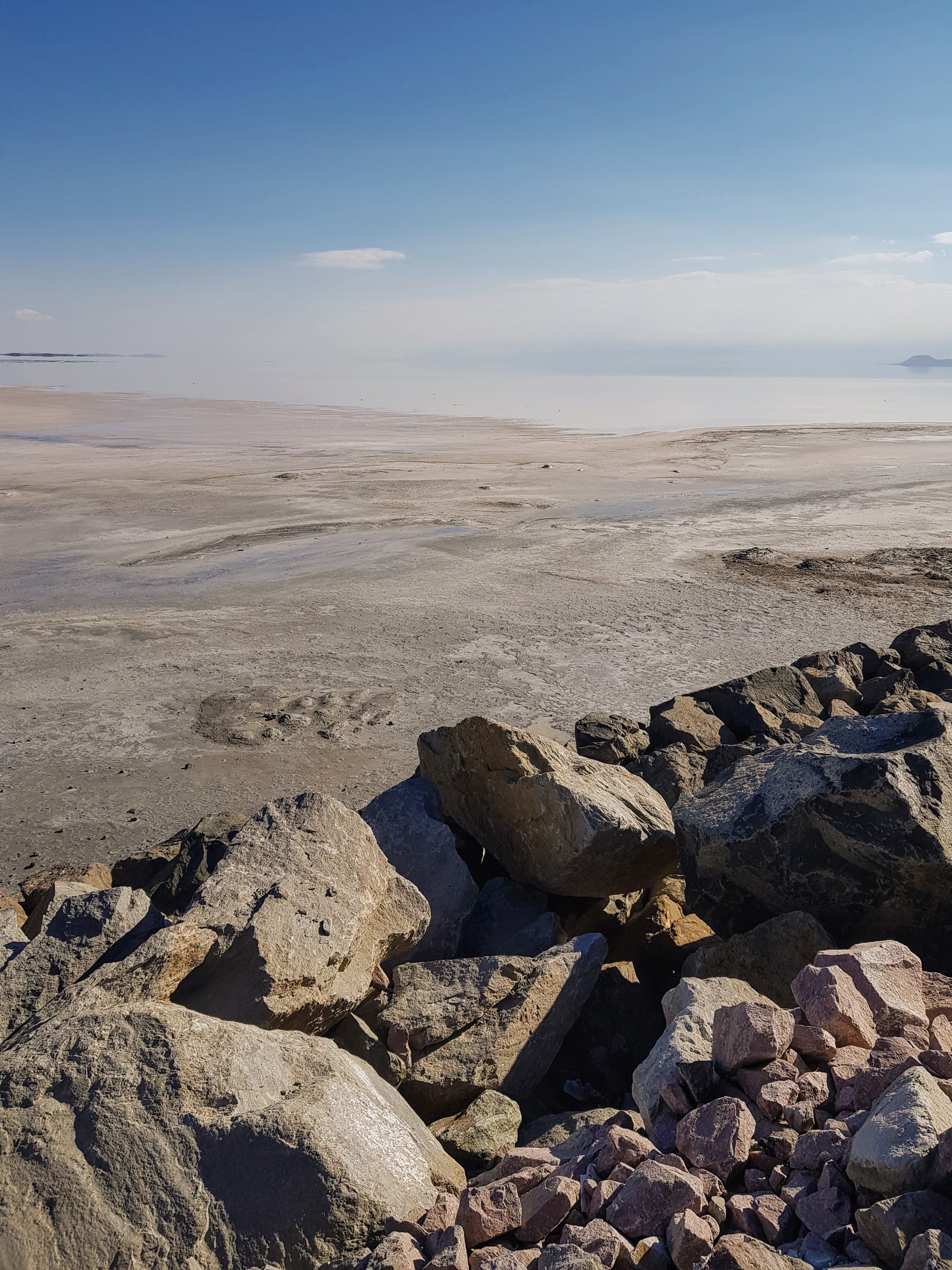 View Rocks and Desert under a Blue Sky · Free Stock Photo