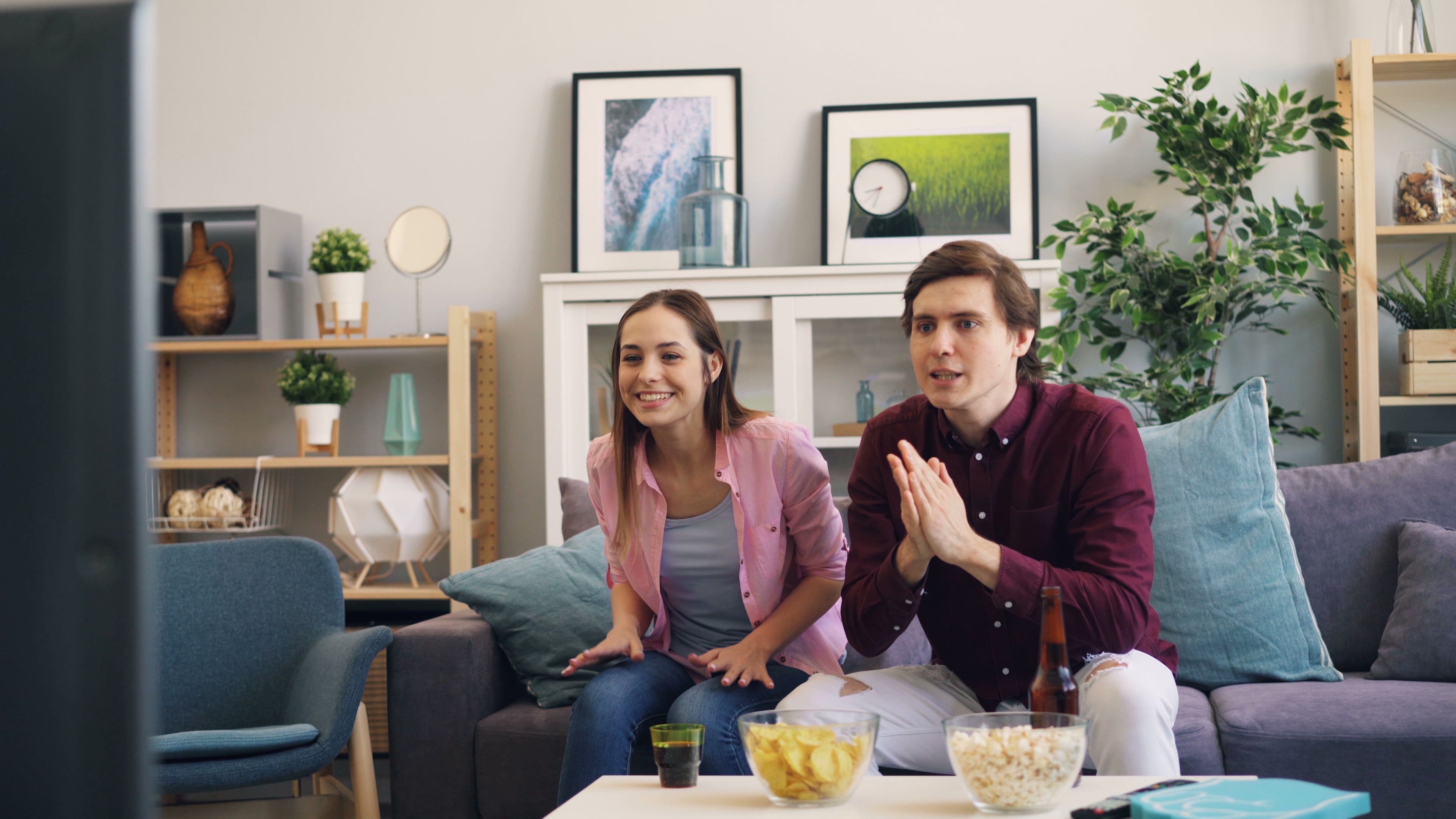 Promo Kredit Smart TV LG di Jaten Bulan Ini - Nana Columbus