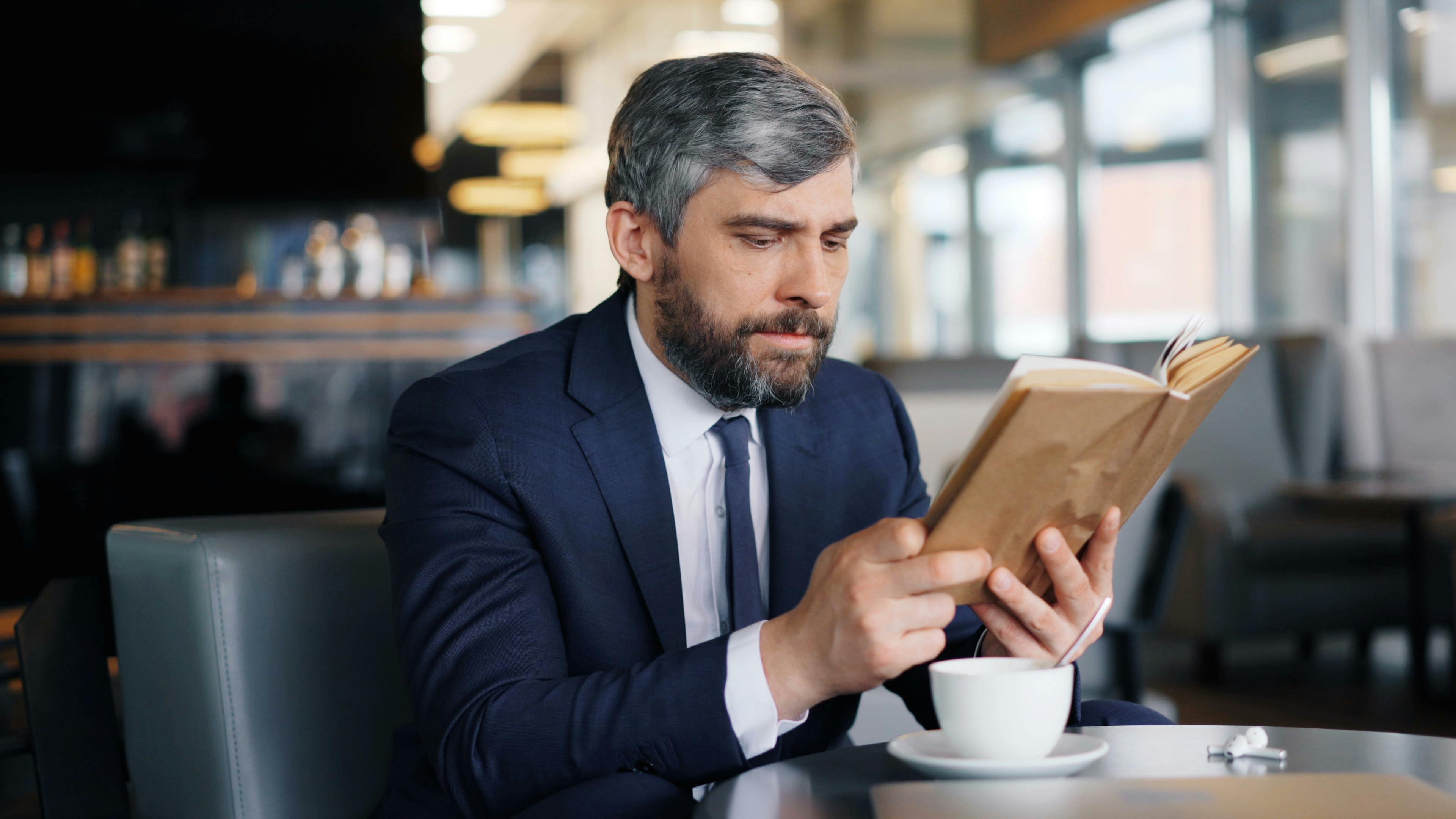 28 Self Development Books To Change Your Life In 2026 — Photo by Vitaly Gariev on Pexels