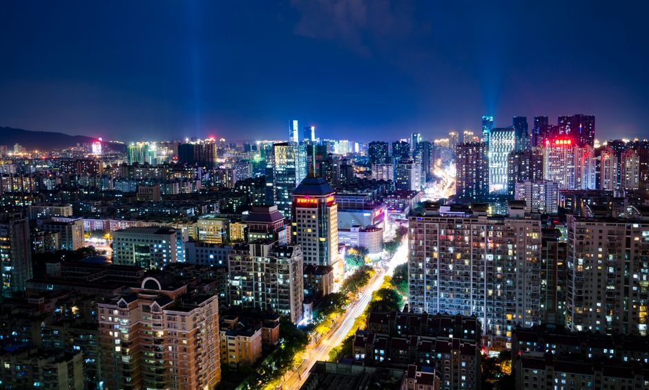 Fuzhou costs - Vibrant city street with local shops and cafes