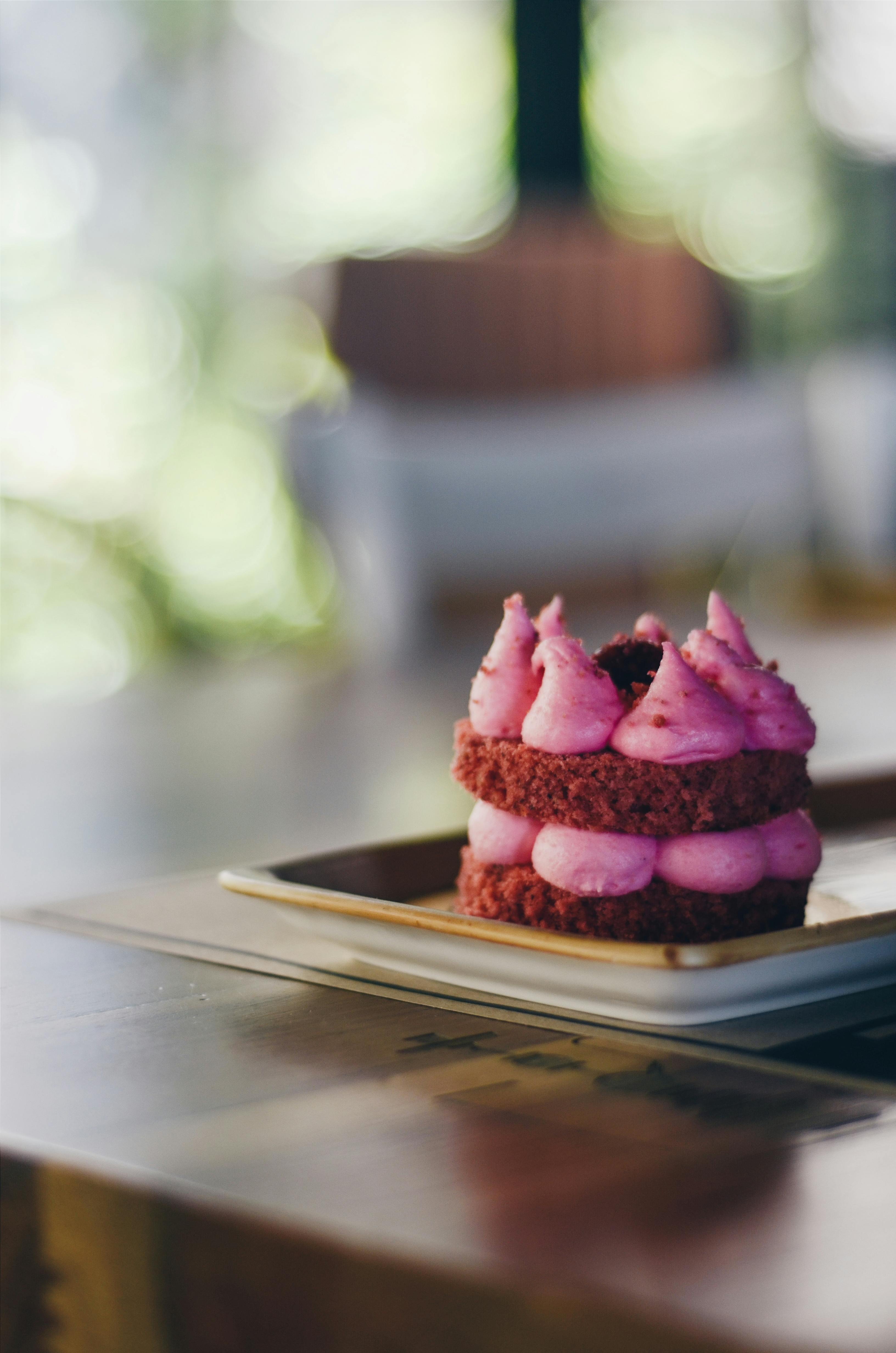 Can you bake a cake in an air fryer?