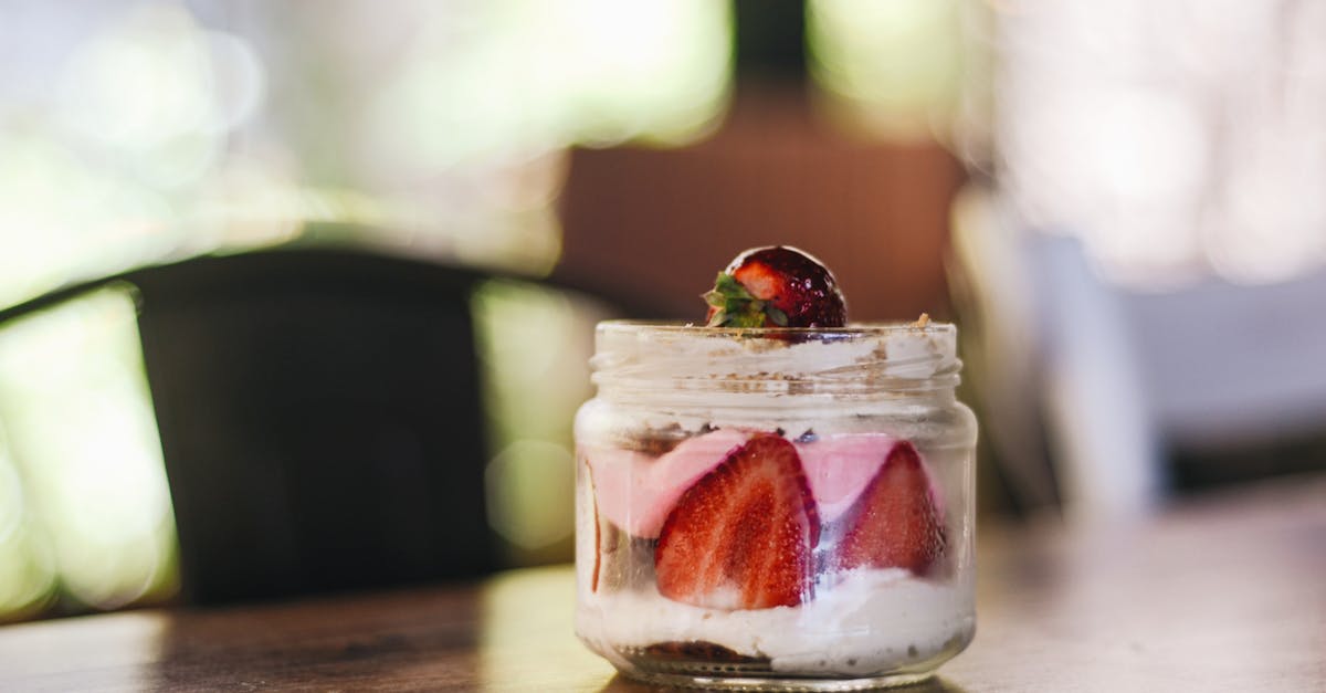 How to make a homemade strawberry milkshake without ice cream