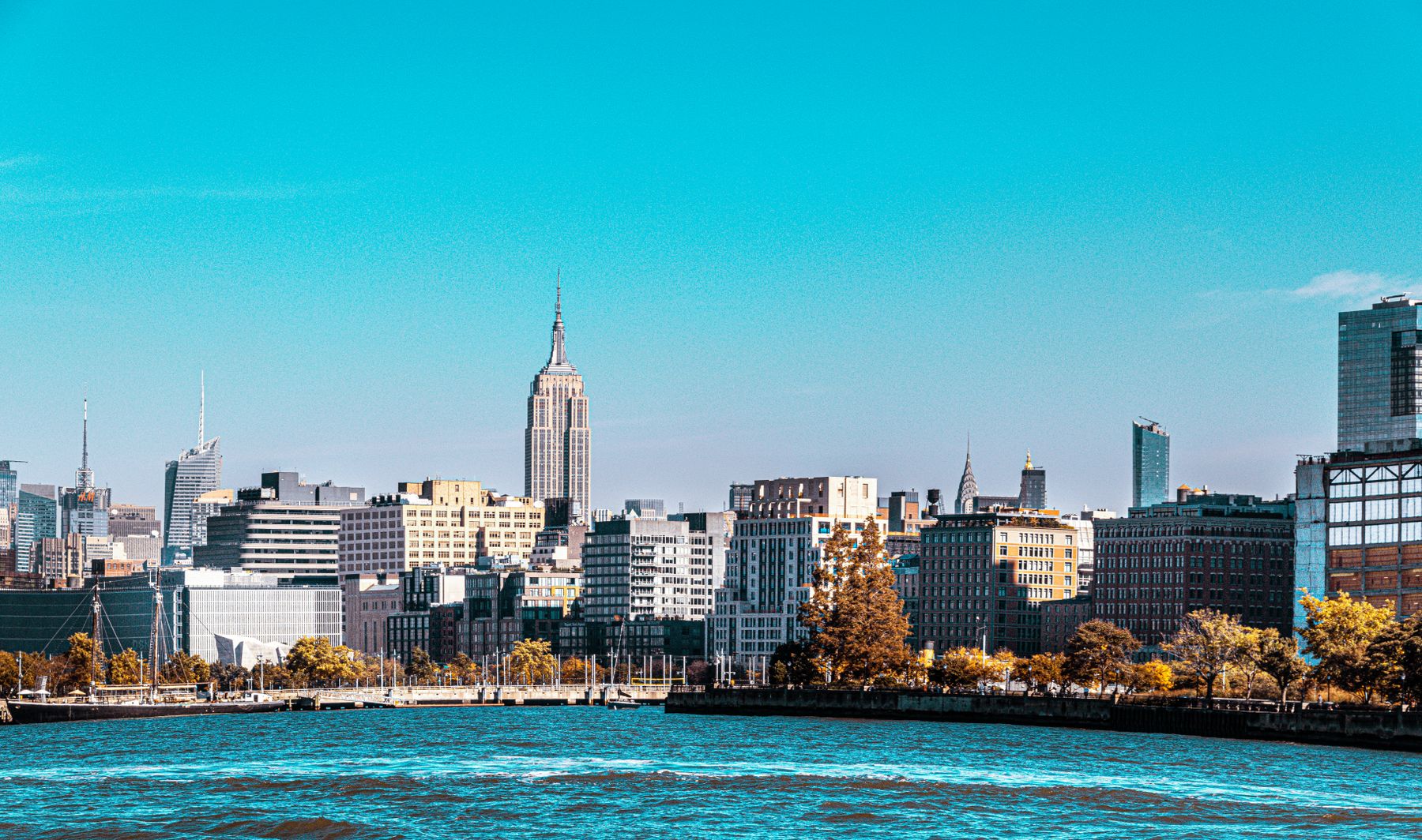 Hotels Near Empire State Plaza Albany: Best Family Stays for State Museum, Events and Fireworks 2026