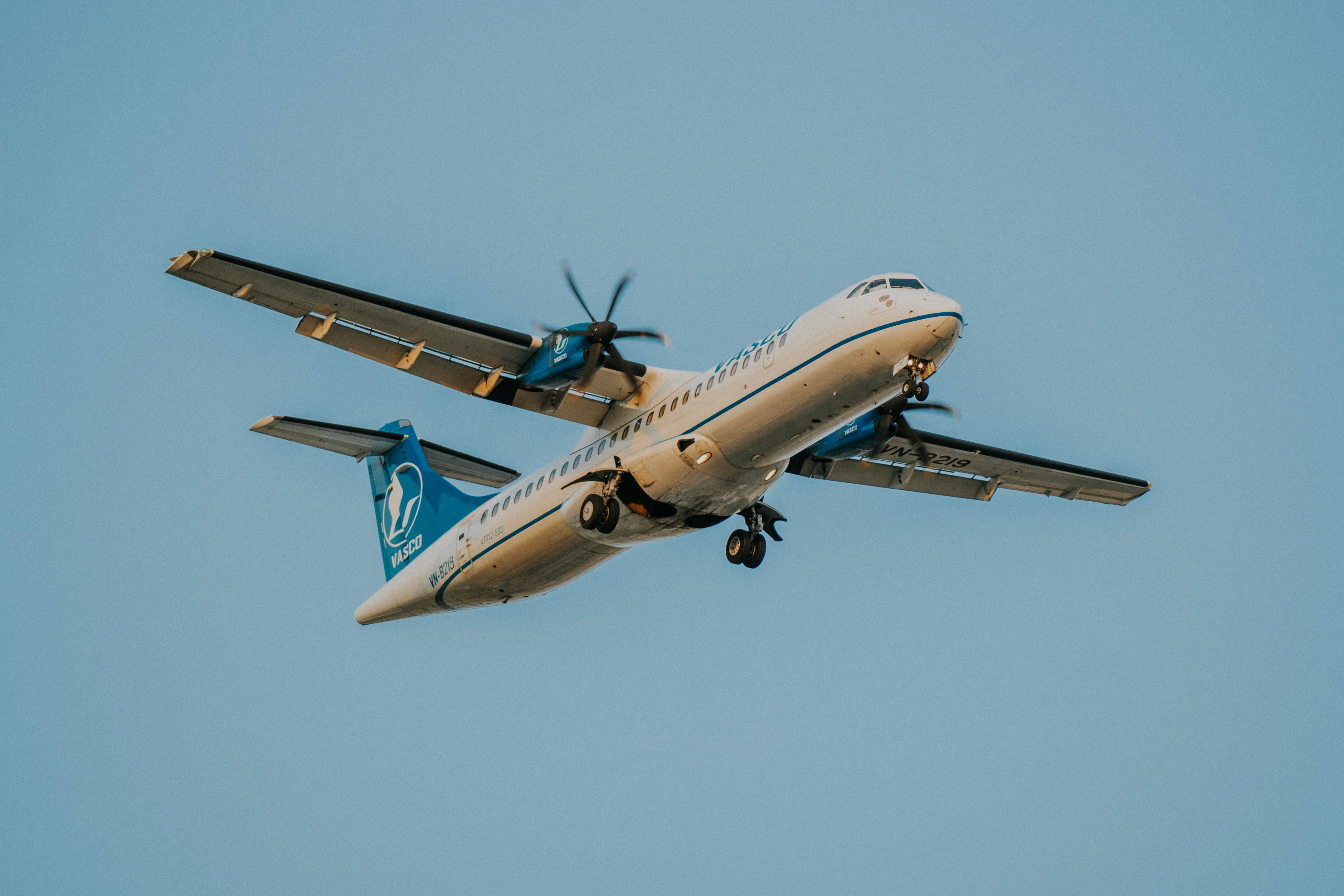 How Frequent Flyers Really Use Airline Miles (2026 Guide) — Photo by Văn Nguyễn Hoàng on Pexels