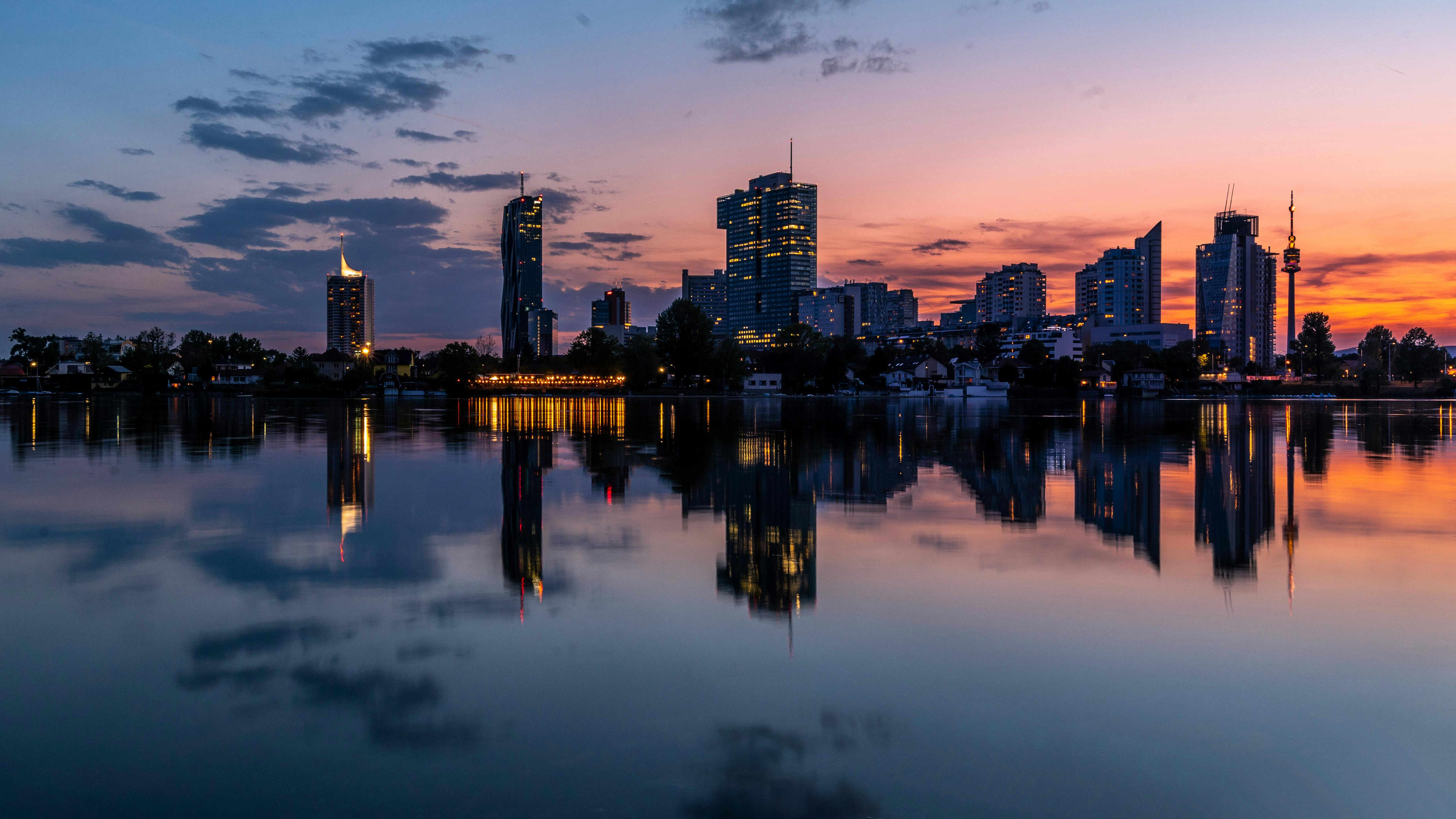 Scenic View Of City During Dawn · Free Stock Photo