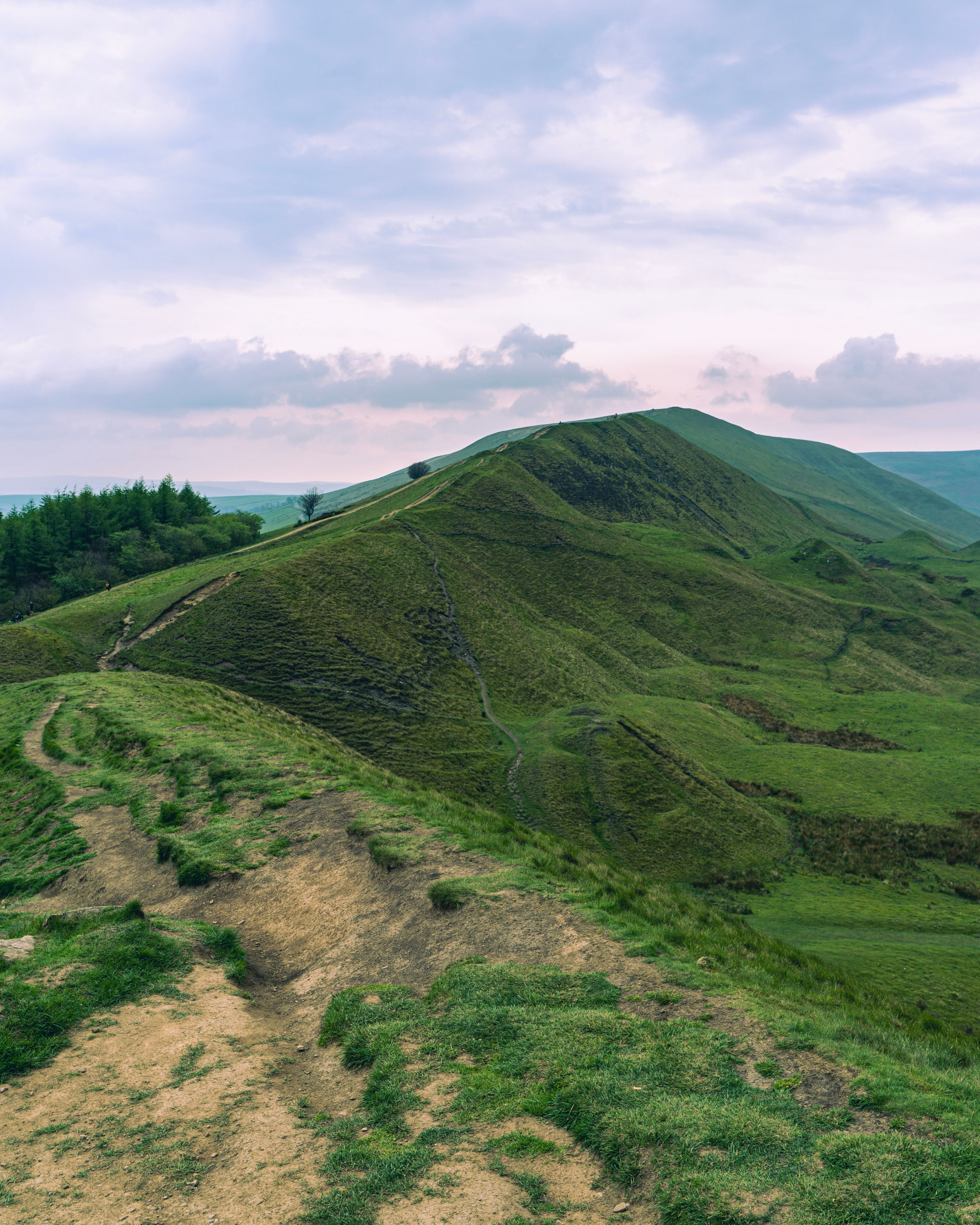 Hiking Trail on the Ridge of Green Hills · Free Stock Photo