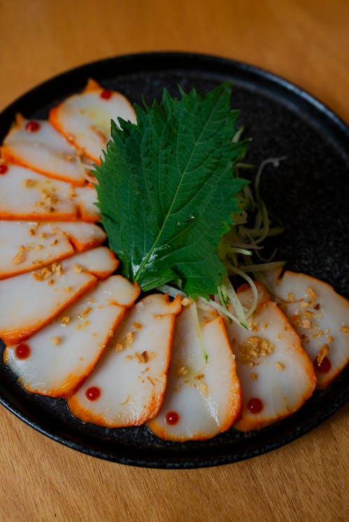 Darmowe zdjęcie z galerii z fotografia kulinarna, kuchnia japońska, liście