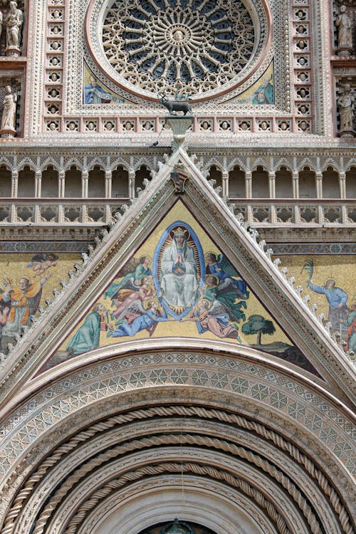 가톨릭교, 건물, 건물의 정면의 무료 스톡 사진