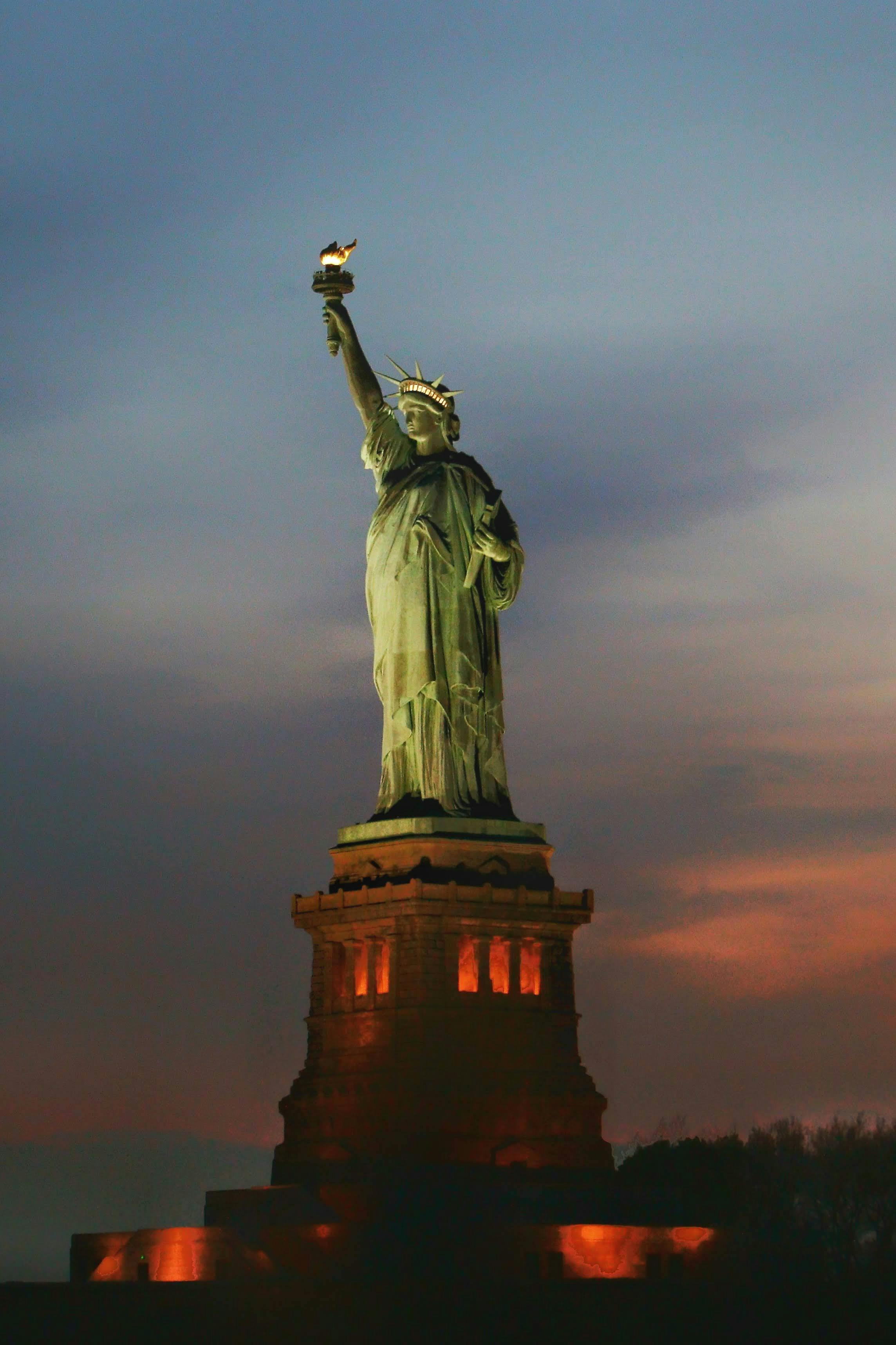 76 Statue Of Liberty Wallpaper  WallpaperSafari