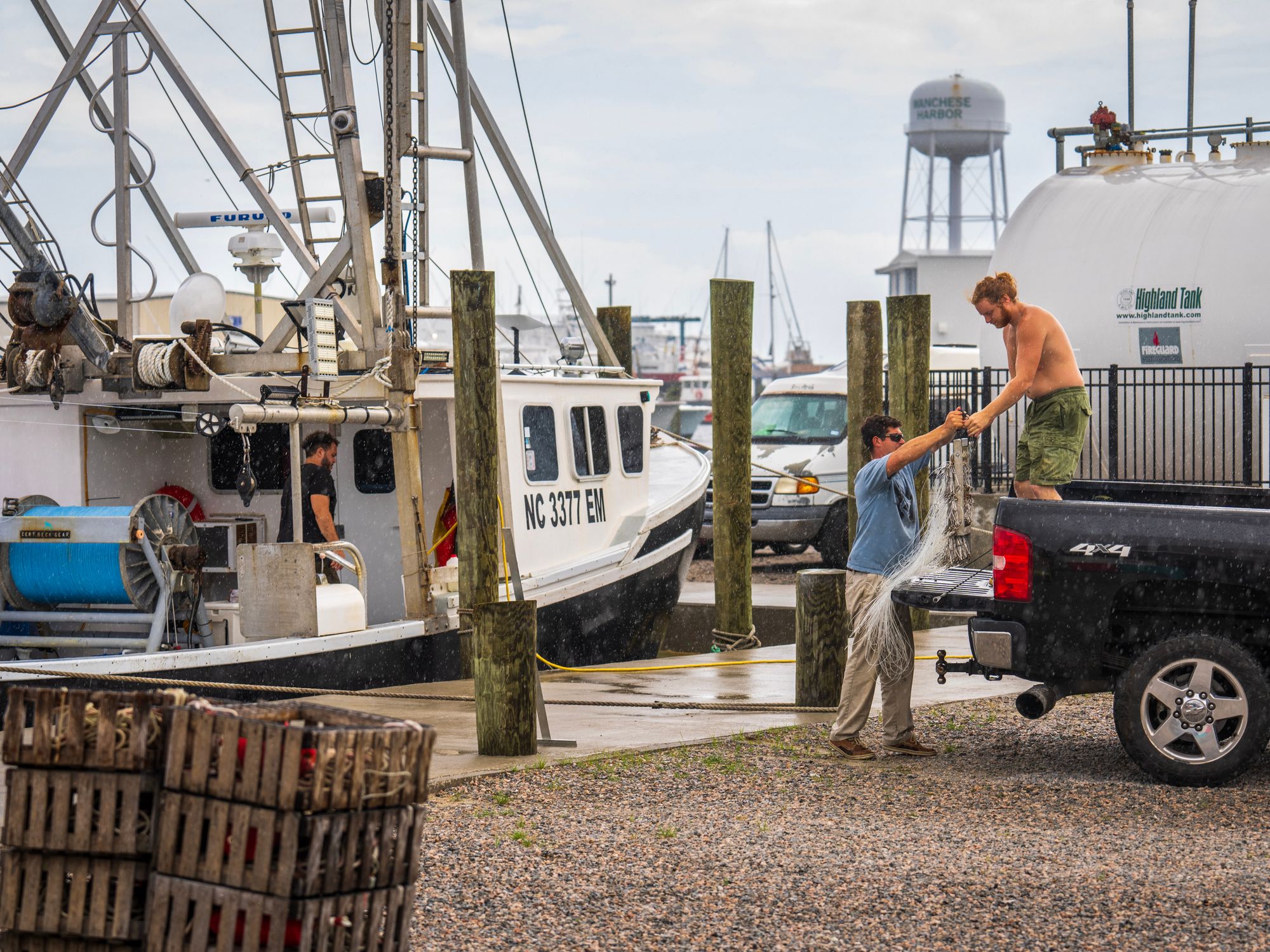 Man and Van in Fleetville, South East — man and van team loading a removal van