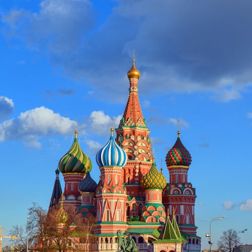 Gratis Basilika Santo Petrus, Rusia Di Bawah Langit Berawan Foto Stok