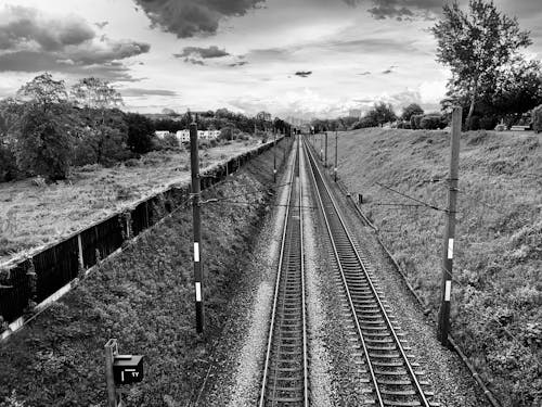 Gratis lagerfoto af aften-himlen, jern, jernbaner