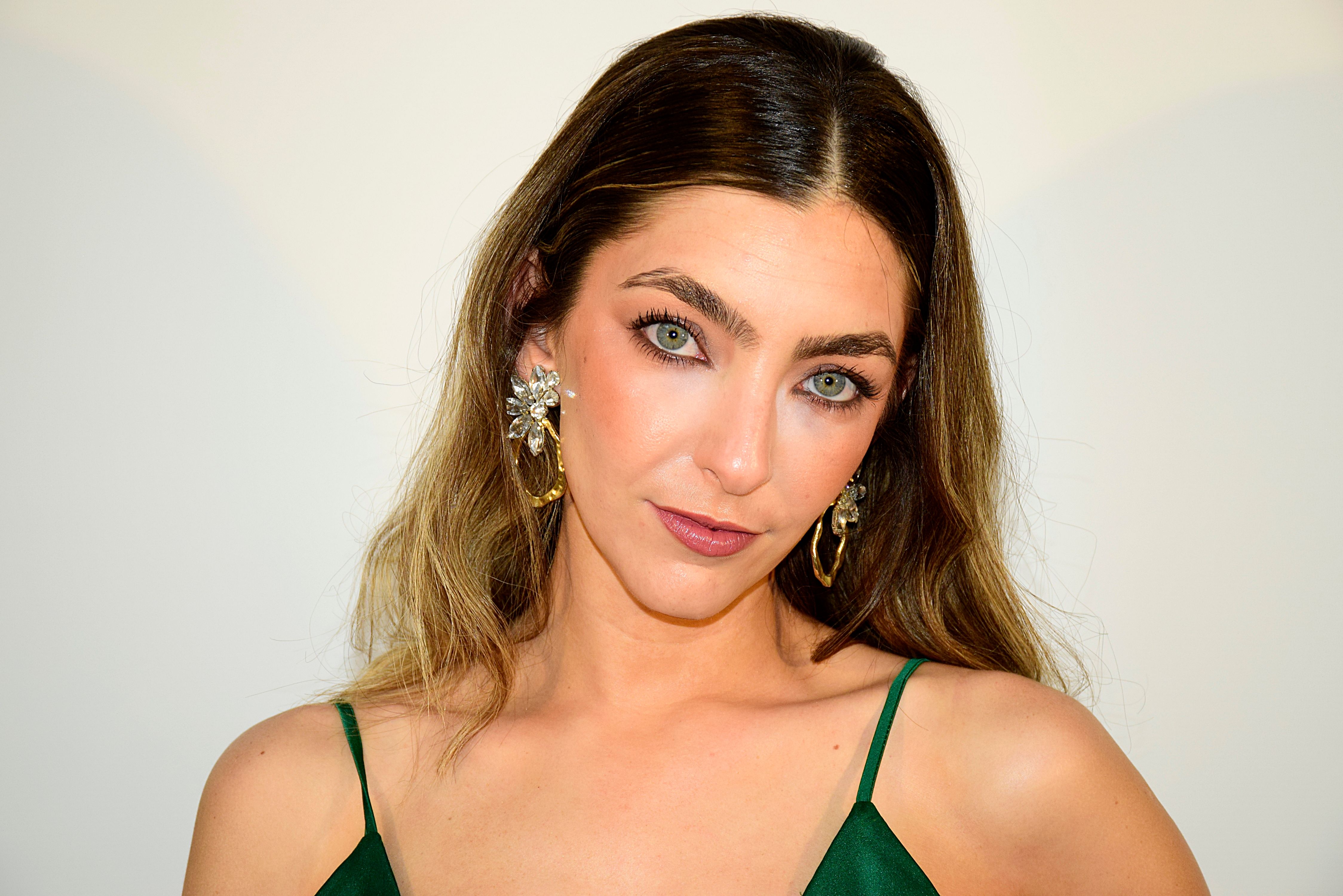 makeup looks with green dress Jovani 39931 Homecoming Short Ruffle Cocktail Dress Emerald Green main image 0