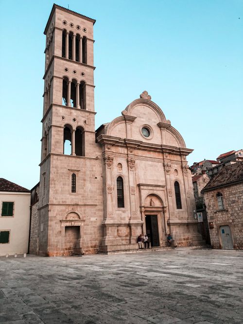 Free A stunning Renaissance church exterior in Hvar, Croatia, showcasing ancient architecture against a clear sky. Stock Photo
