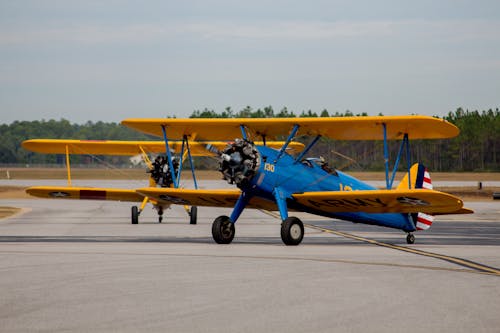 Foto profissional grátis de aeronave do exército, avião azul, exército