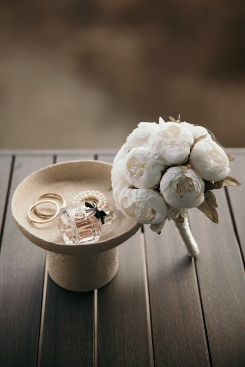 垂直拍摄, 白玫瑰, 花 的 免费素材图片