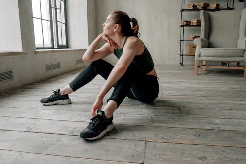 Ilmainen kuvapankkikuva tunnisteilla blondi, esiintymisasu, fitness