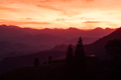 Gratis lagerfoto af bagbelyst, bjerg, himmel