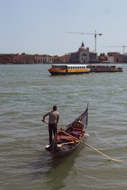 Δωρεάν στοκ φωτογραφιών με como, garda, gondoliers