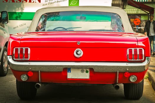 Red Land Rover Range Rover · Free Stock Photo