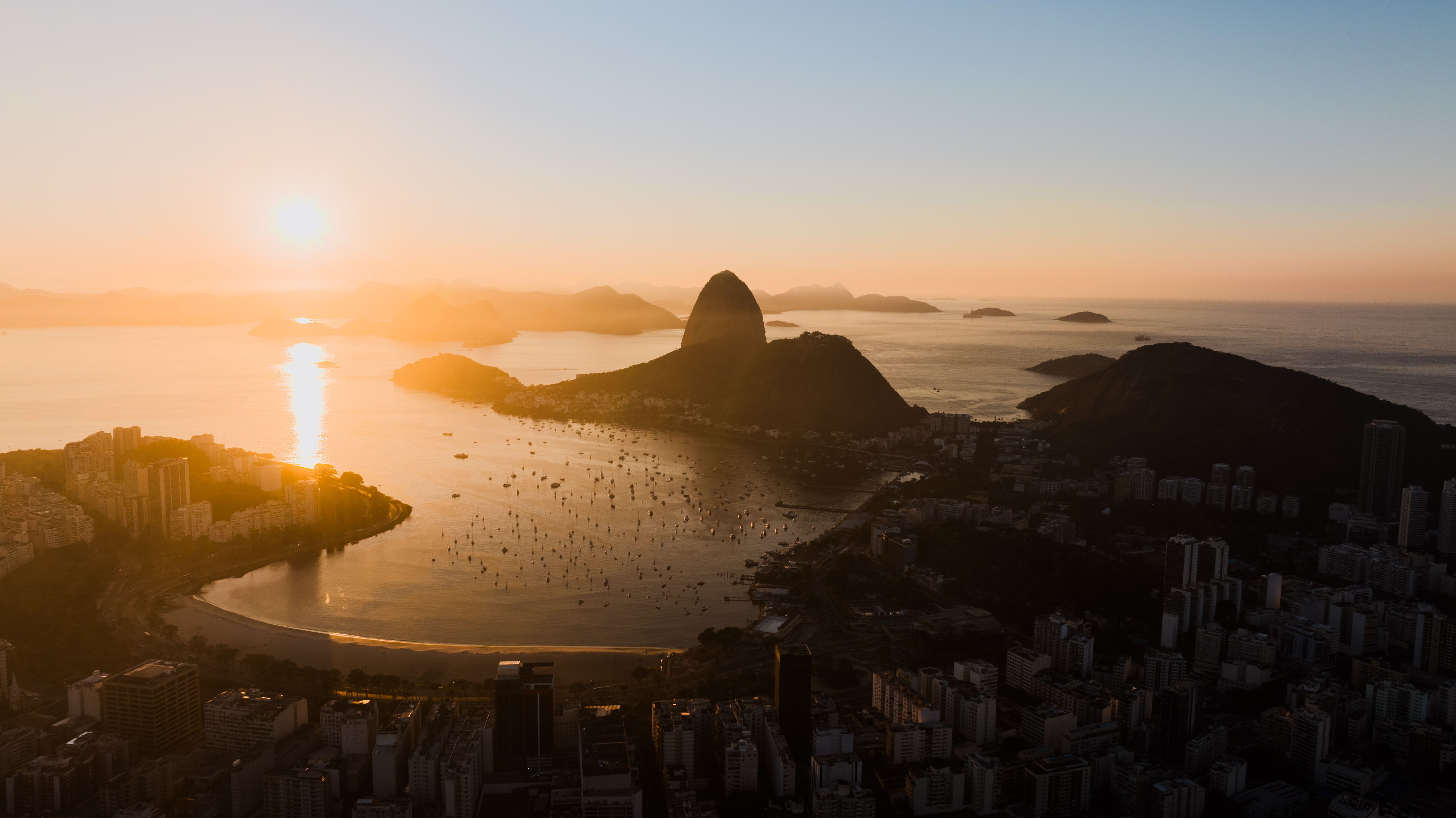 Como usar madeira natural na sua casa para aquecer o ambiente.