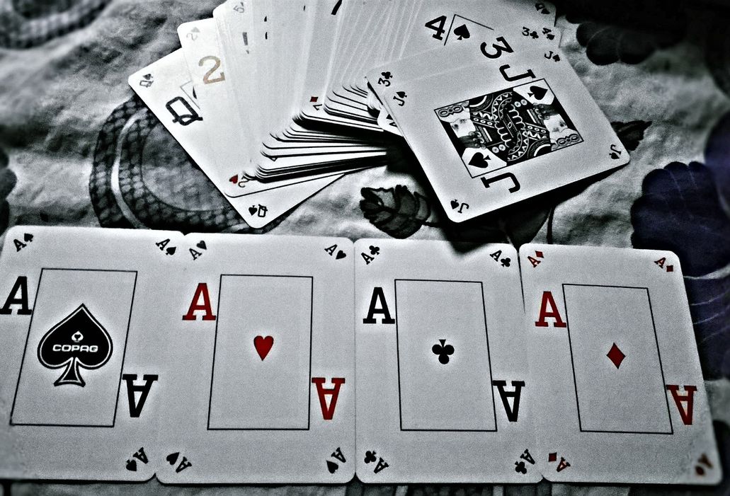 Blackjack online spielen mit Strategie am Computer
