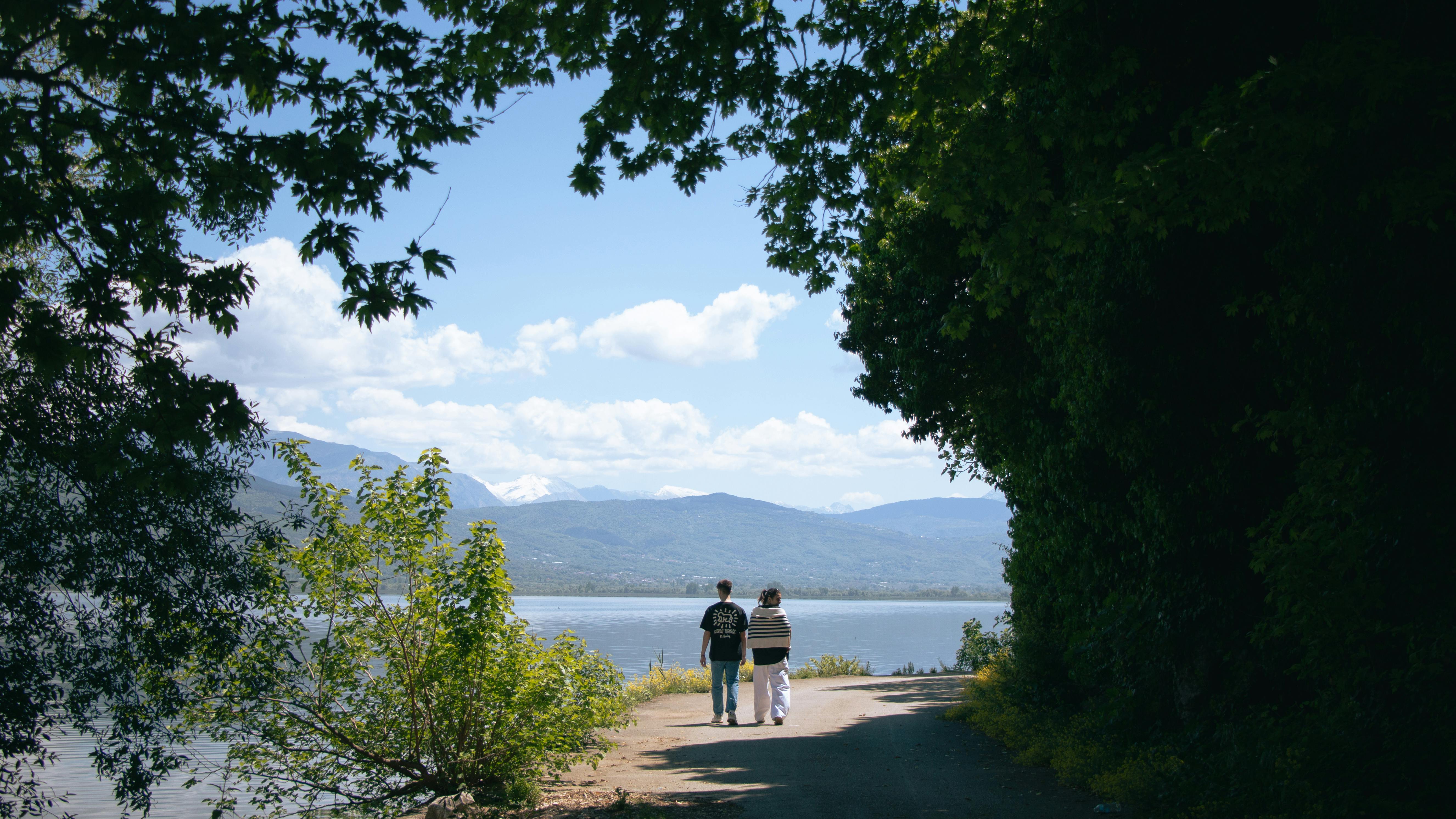 Lifestyle Lookout: Bellingham Improv Festival, exotic pets at the fairgrounds, holiday events and more in Whatcom County — Ph