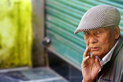 Kostnadsfri bild av äldre, ansiktsuttryck, avslappning