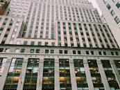 纽约市中心特朗普大厦的立面展现了装饰艺术建筑风格