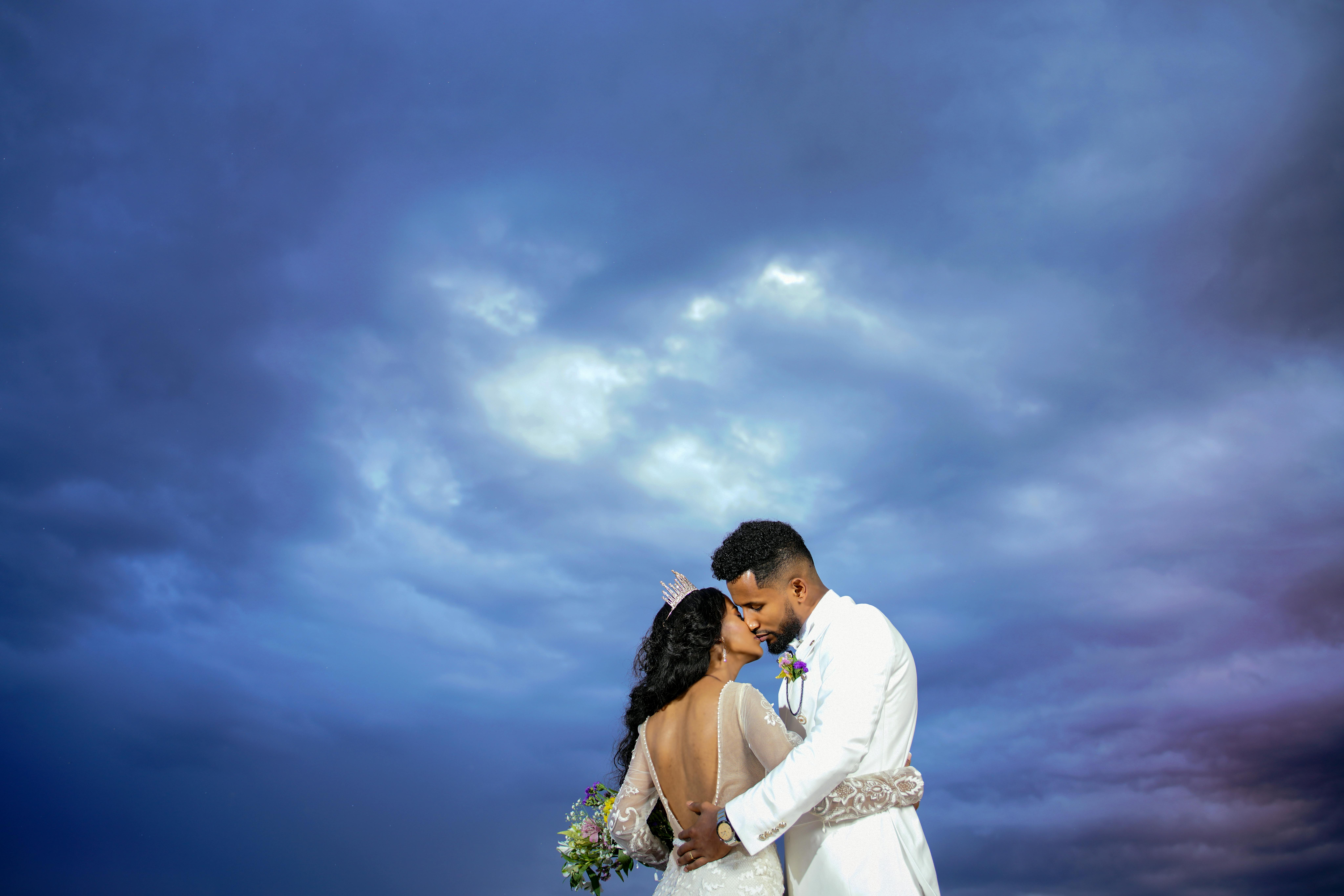Inaugural Love in Motion Wedding and Event Fair comes to the Ballroom of Reno - KOLO — Photo by yohannes Photographer on Pexe