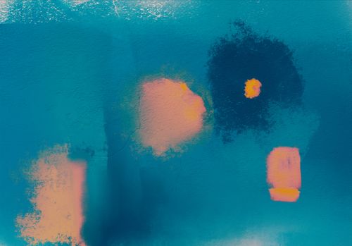 Free A vibrant abstract artwork with blue and pink splashes, conveying a sense of creativity and spontaneity. Stock Photo
