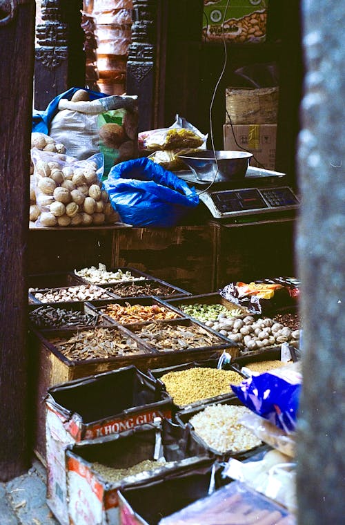 Darmowe zdjęcie z galerii z asortyment, bazar, budka