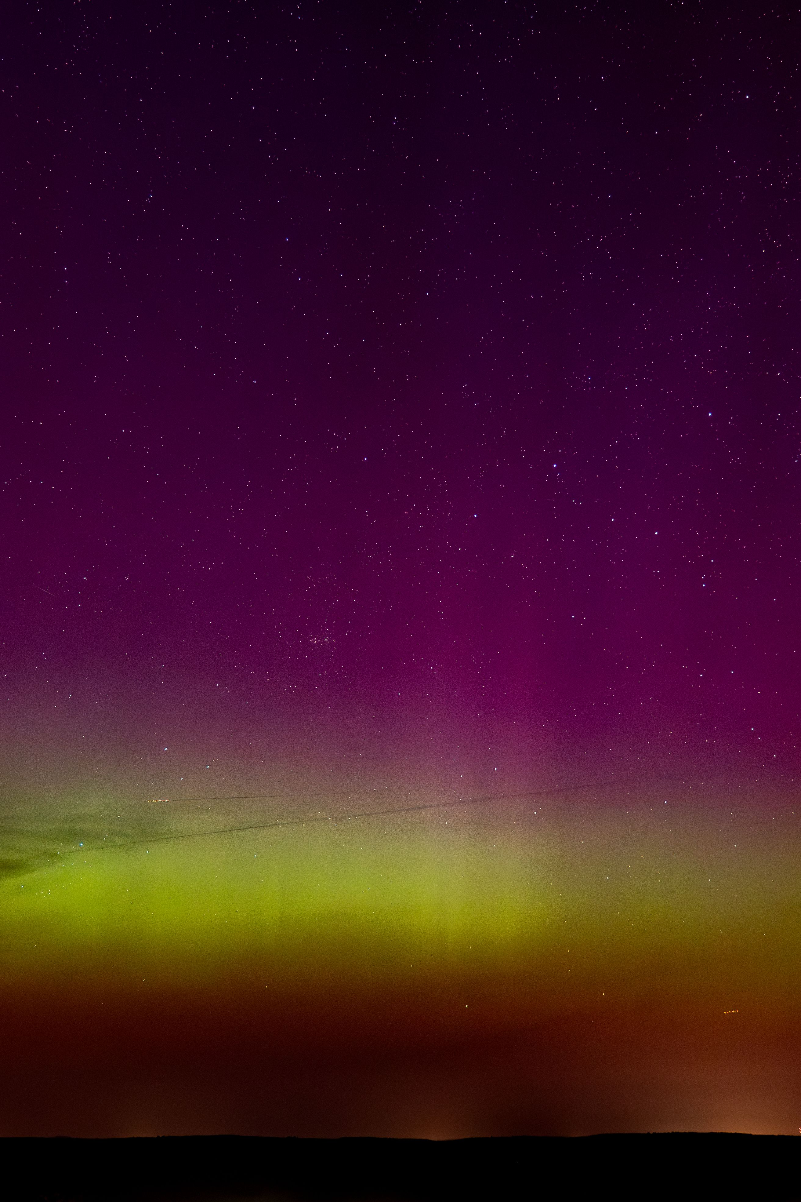 Green Northern Lights on Night Sky · Free Stock Photo