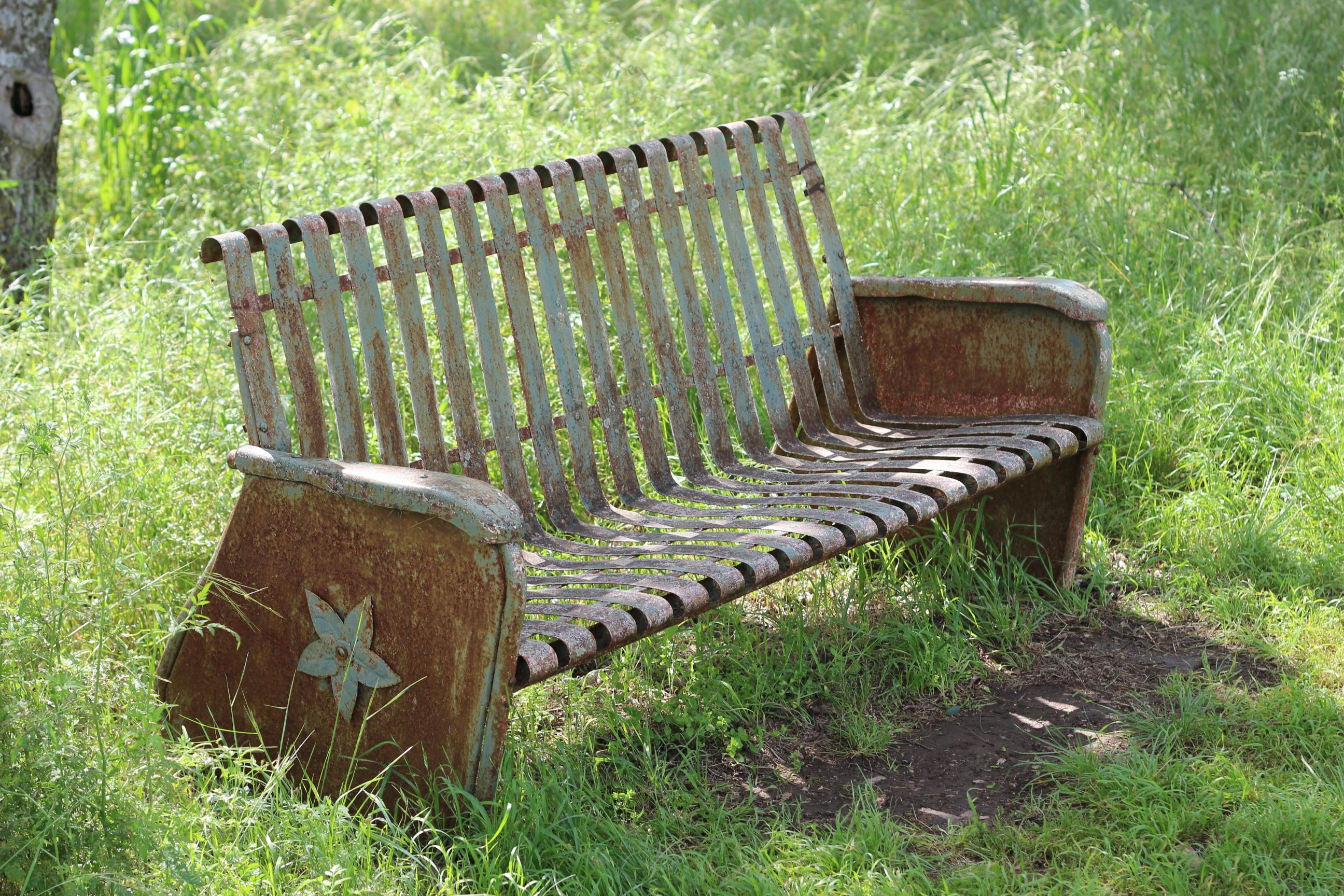 park bench realtor websites