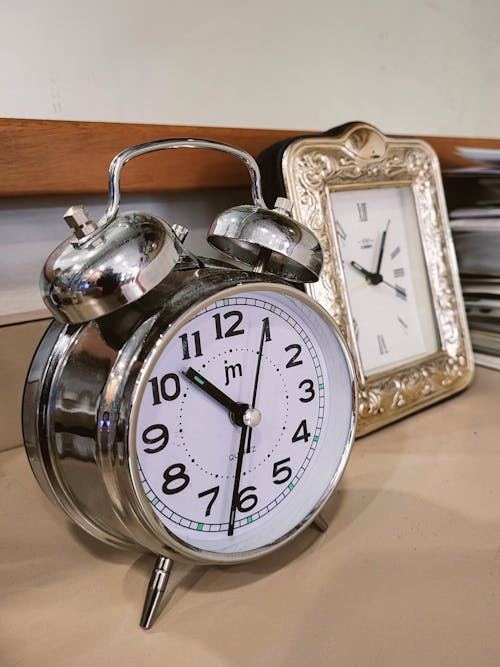 Imagine de stoc gratuită din alarmă, ceas, ceas cu alarmă