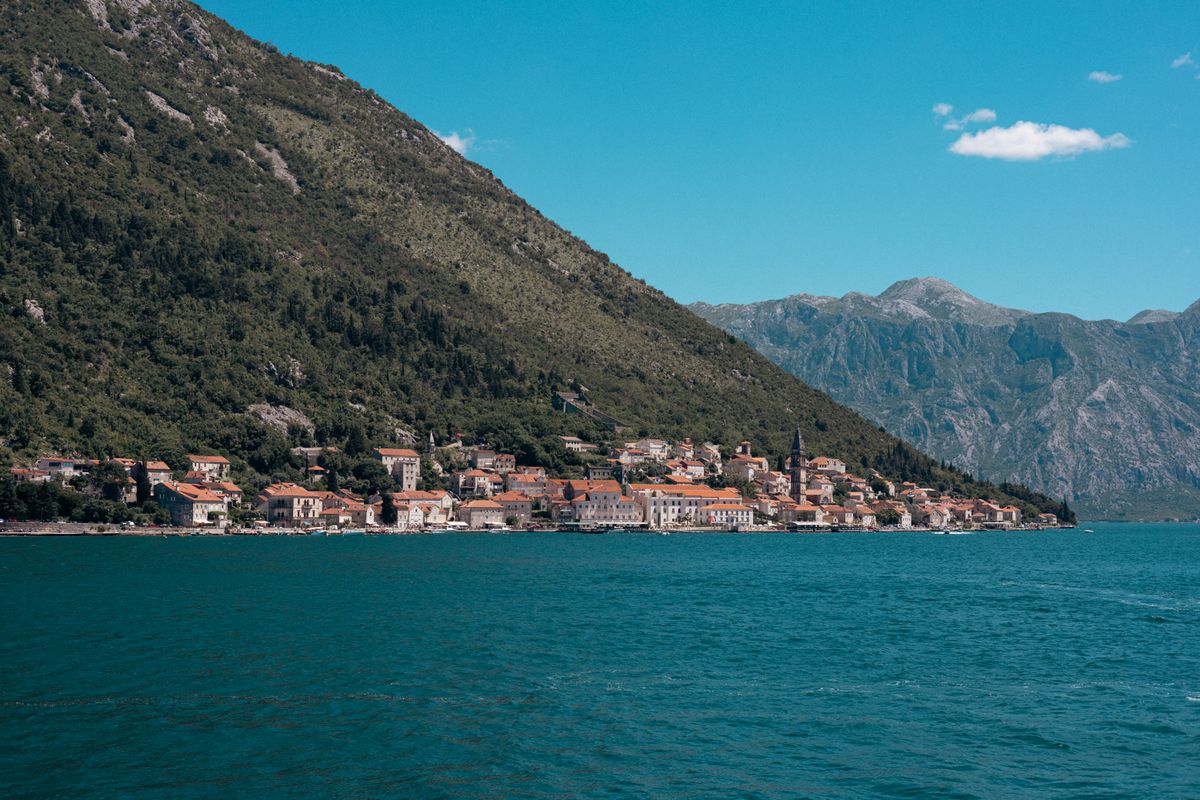Boat Tour with Blue Cave Visit & Boka Bay