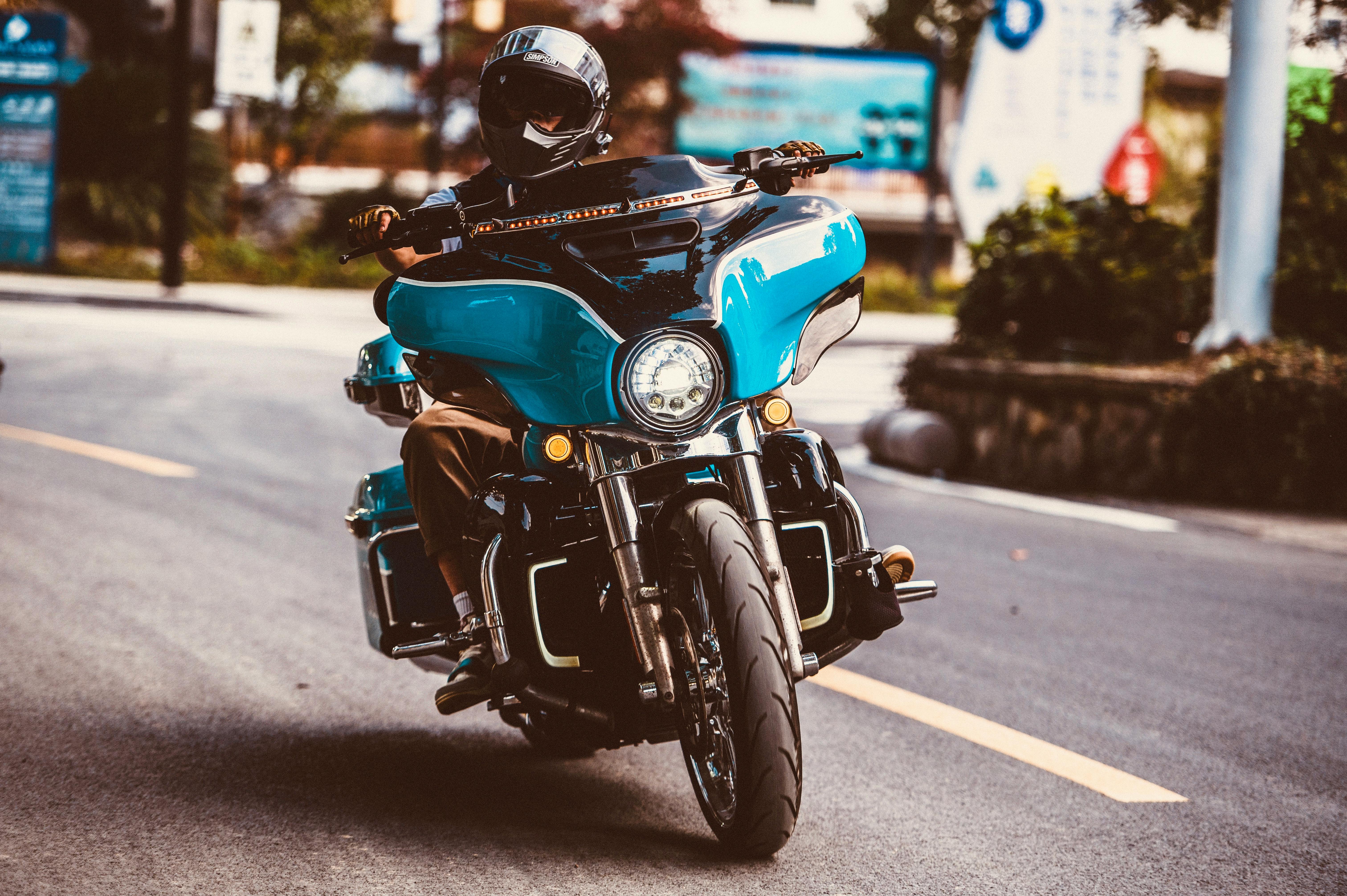 motorcycles & powersports s.r.o motorcycle powersports show — Photo by Jerry Ma on Pexels
