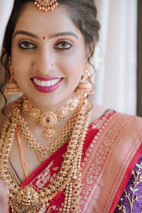 A beautiful indian bride wearing traditional jewellery