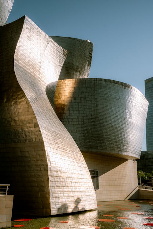 The guggenheim museum in bilbao, spain