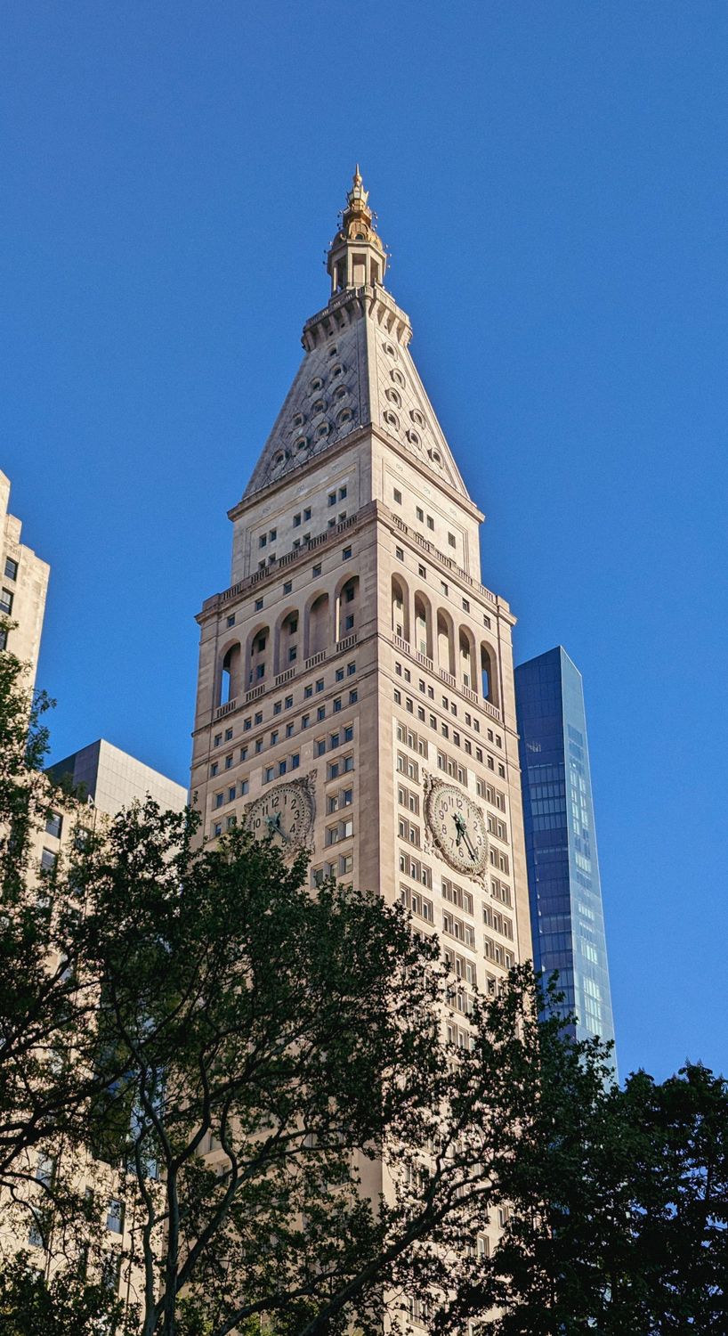 Metropolitan Life Insurance Company Tower Skyscraper with Clock in New ...