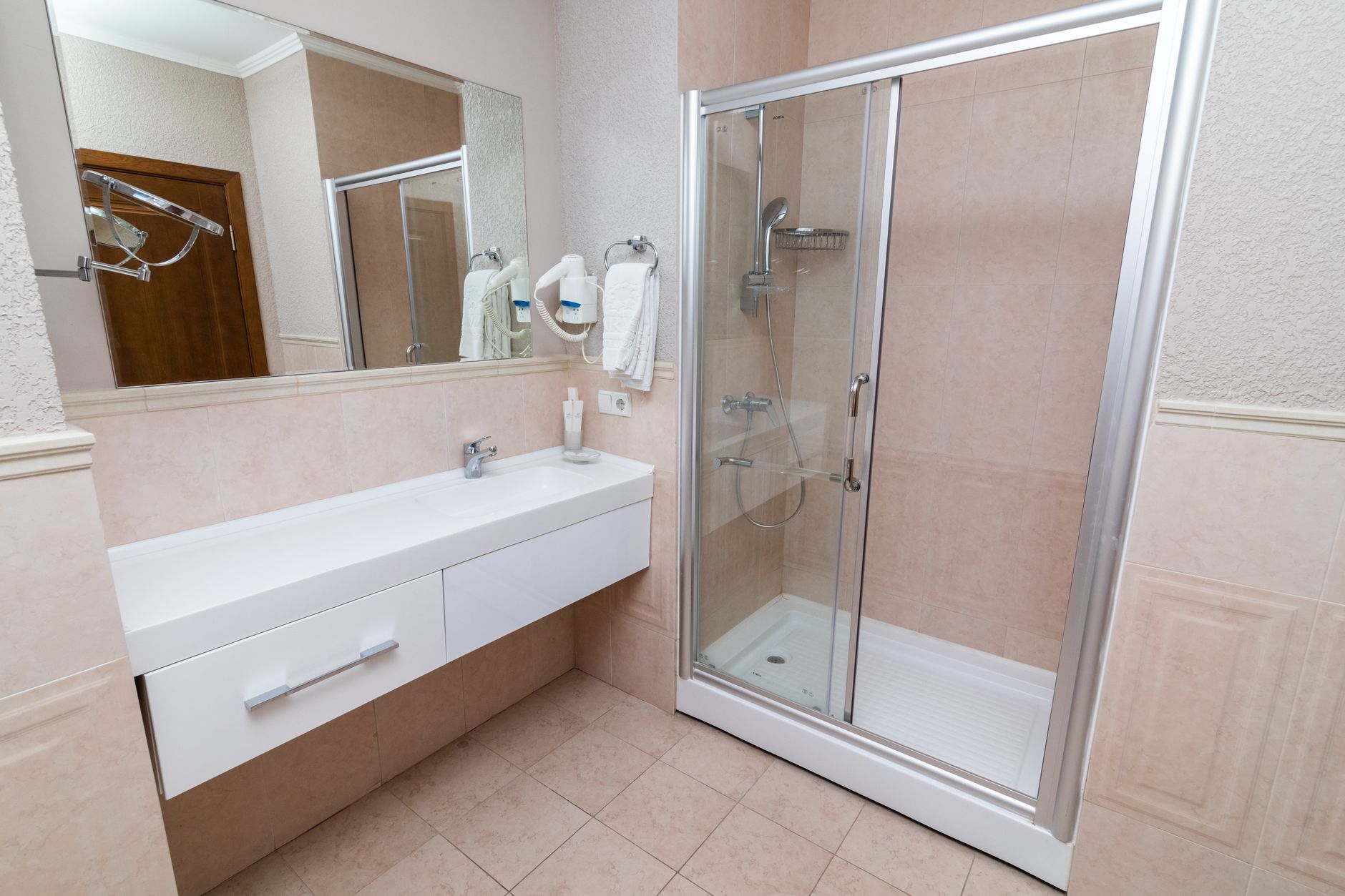 Best Shower and Bathroom Cleaners 2026: Soap Scum, Hard Water