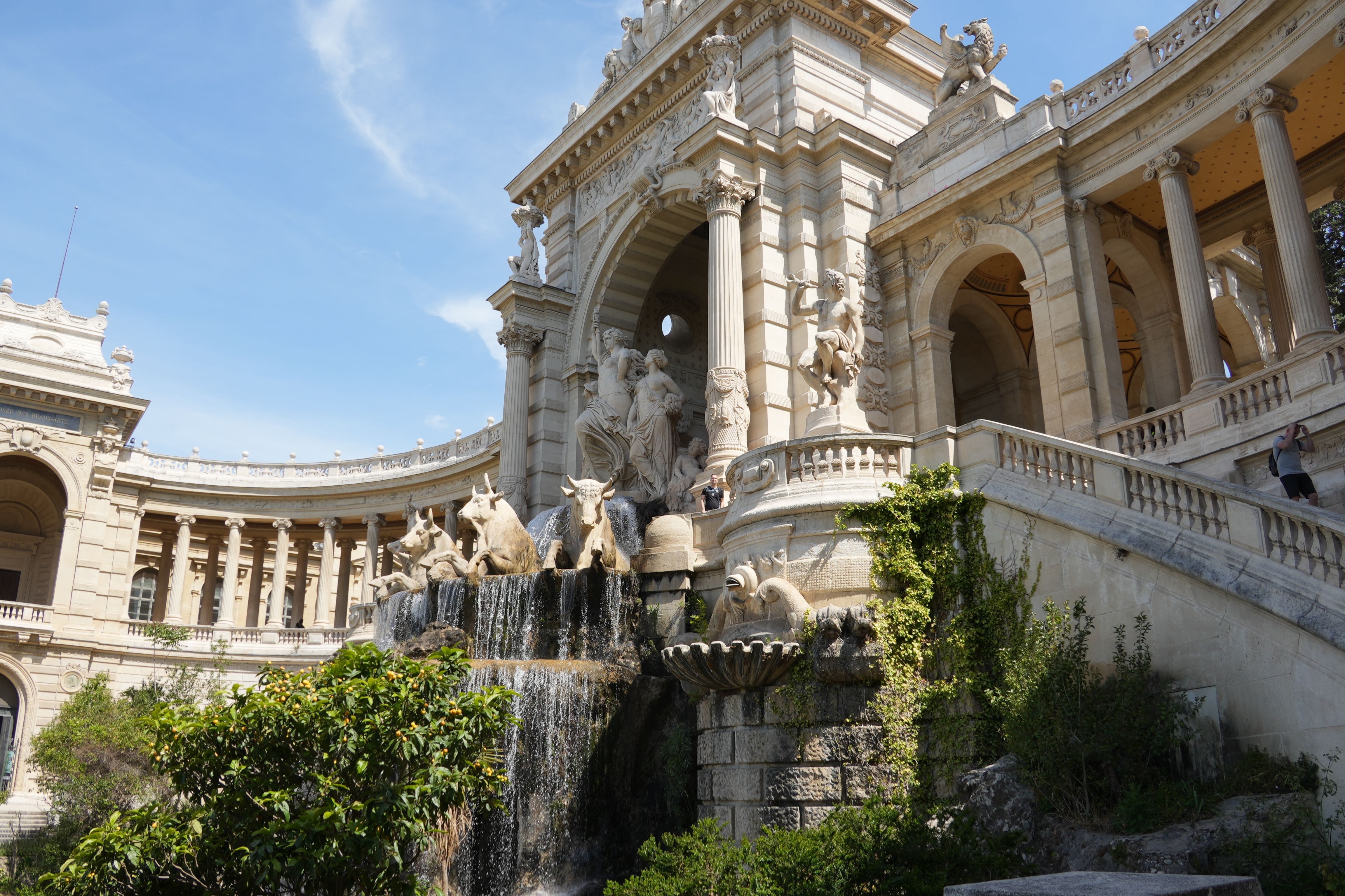 Tours, activities & tickets in Palais Longchamp