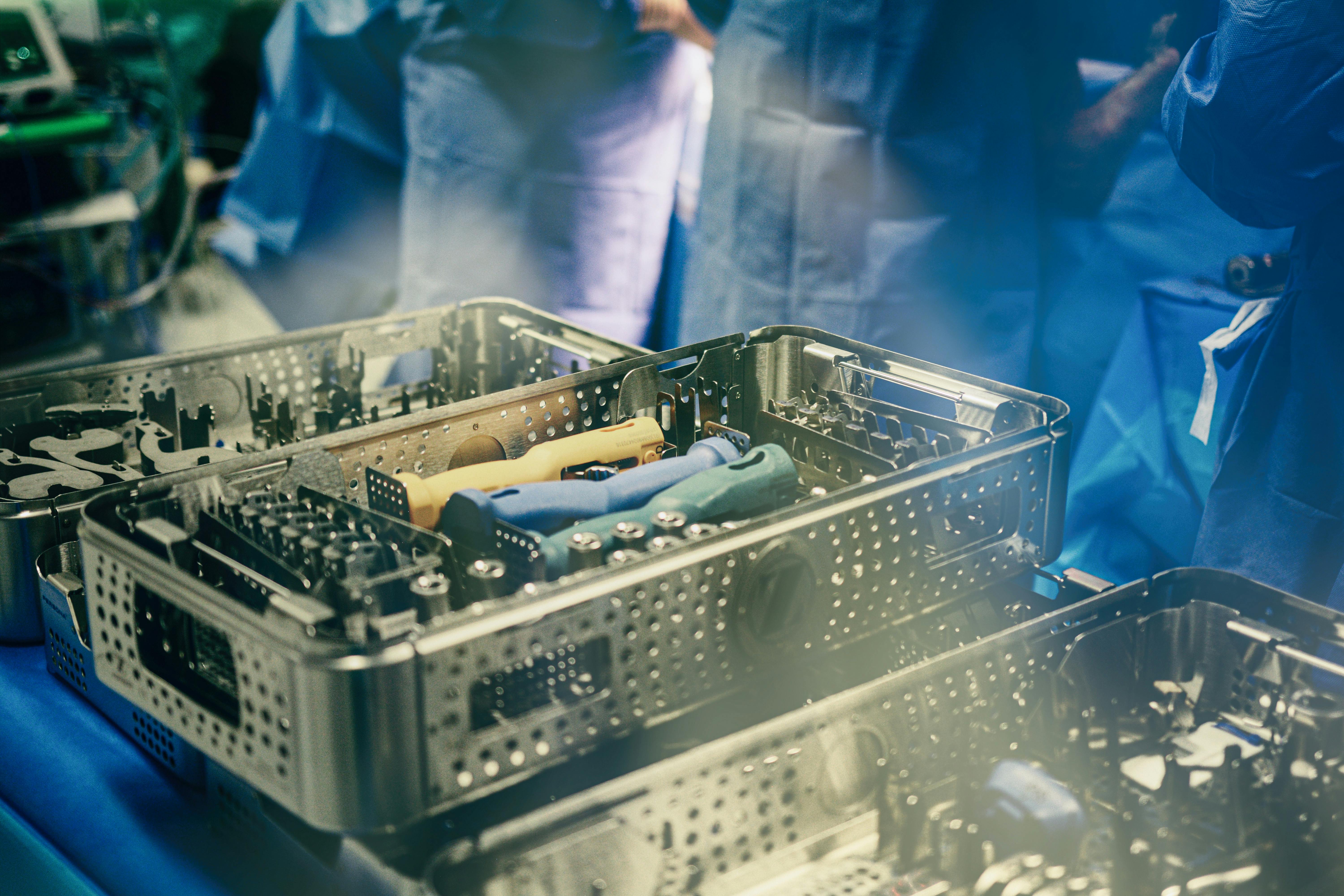 Proper storage of surgical instruments - richardson retractor