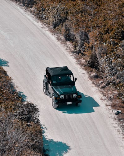 Jeep Cherokee: The Mid-Size SUV That Balances Luxury