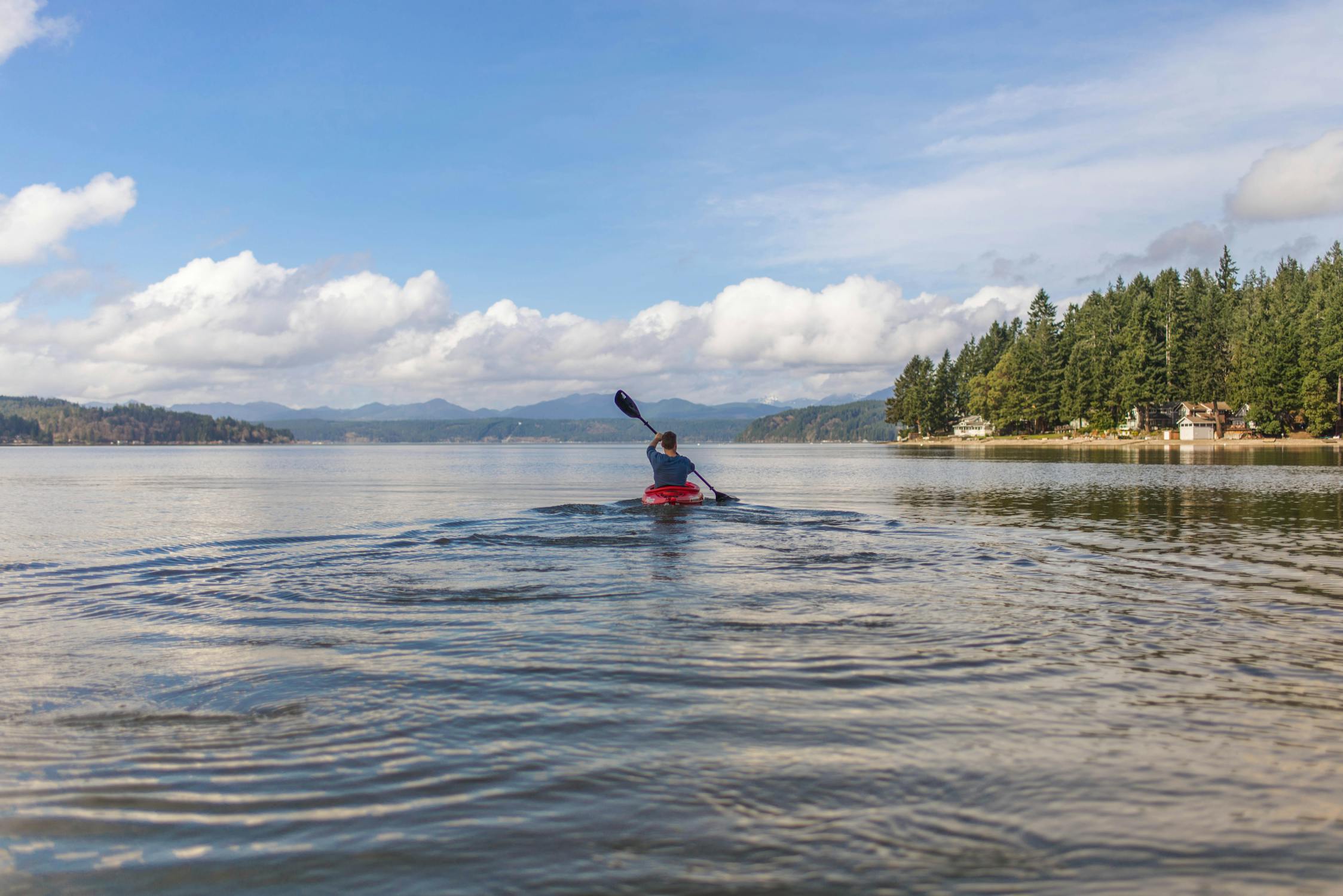 traverse city to do - rent a kayak