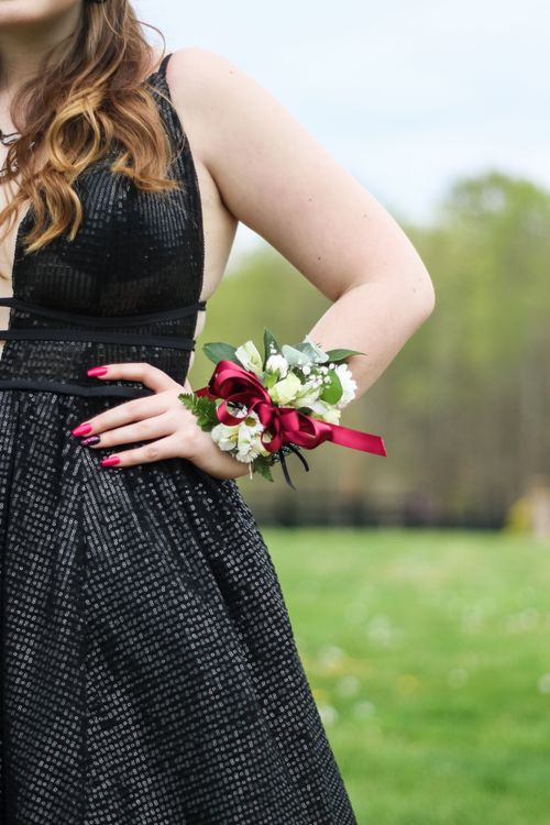 what color corsage with black dress Amazon.com: Ling's moment 6pcs Wedding Wrist Corsage Artificial Flowers, Girl/Mother Homecoming Prom Corsages Wristlet Halloween Dcor, etc. Black Gothic Burgundy : Home & Kitchen