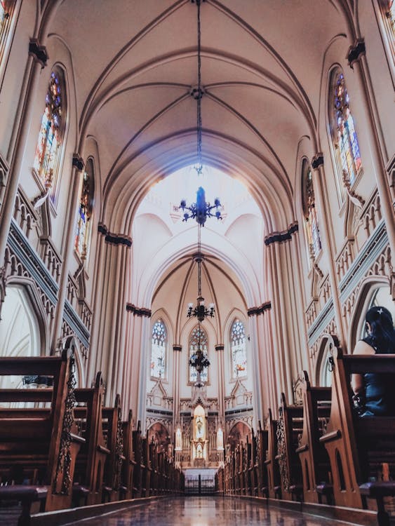 Foto De ángulo Bajo Del Edificio De La Iglesia