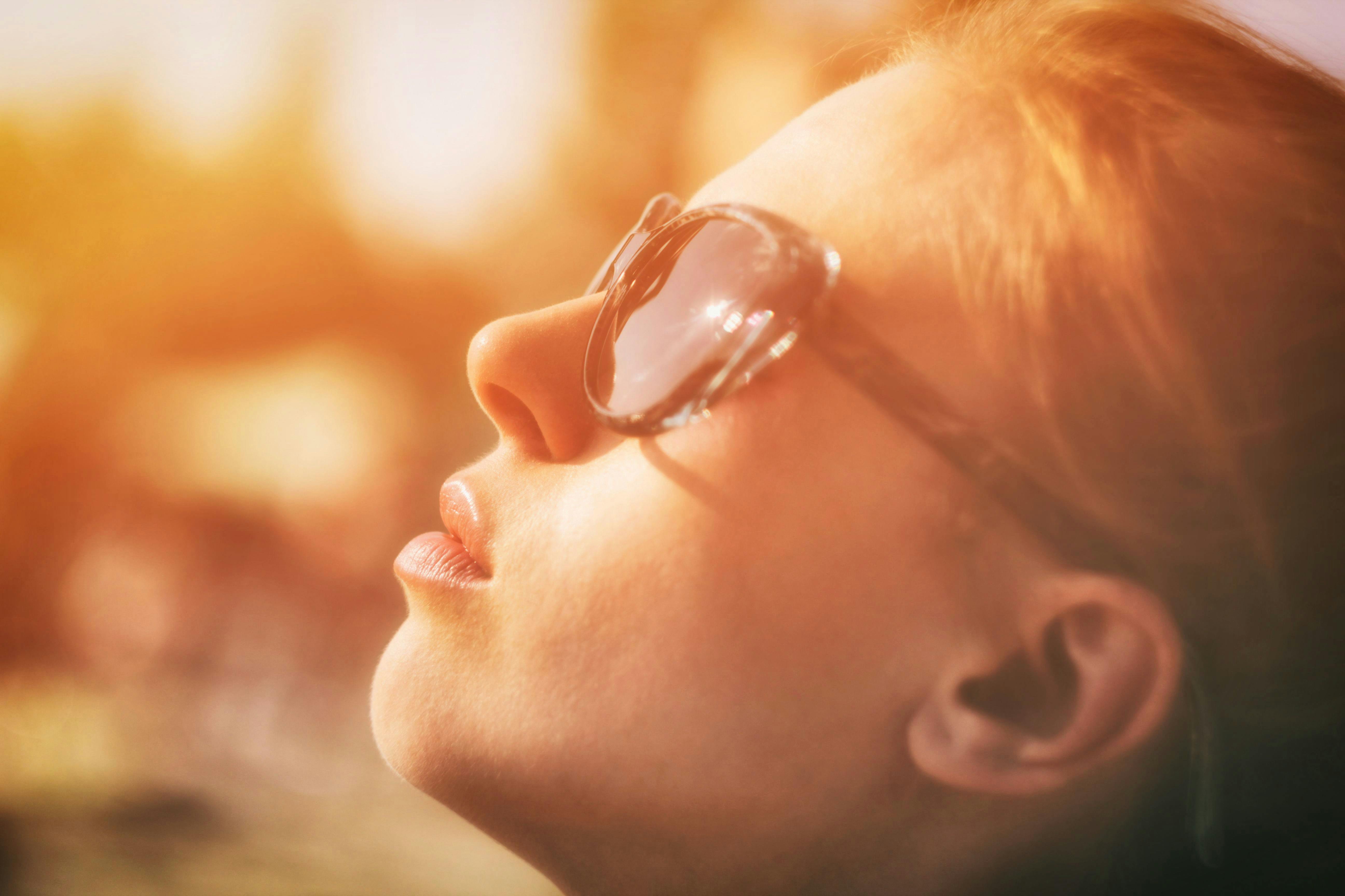 woman-facing-sideways-free-stock-photo