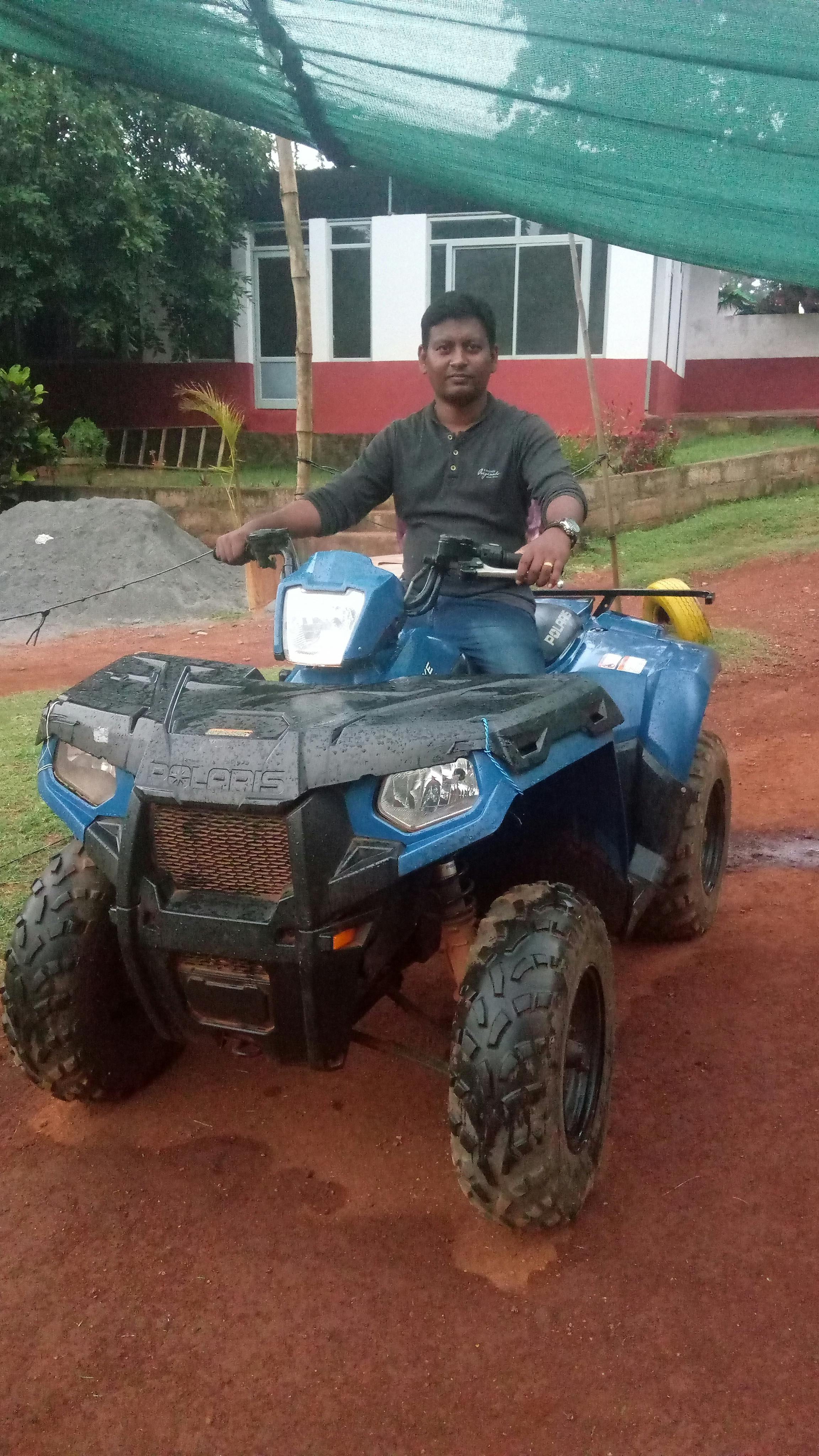 Vallée andine verdoyante au Pérou